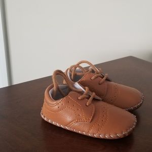 Casual shoes